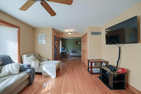112 W Van Buren St, Philo, IL 61864 photo 11