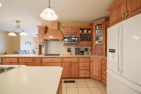 112 W Van Buren St, Philo, IL 61864 photo 14