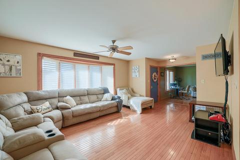 112 W Van Buren St, Philo, IL 61864 photo 9