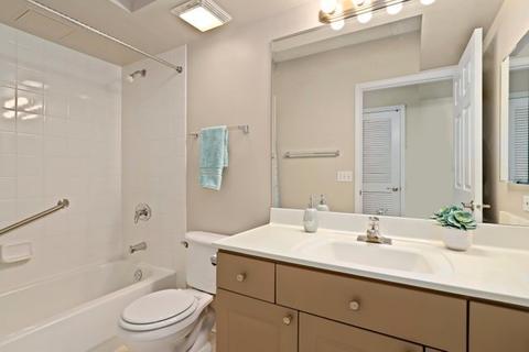 650 S River Rd #404, Des Plaines, IL 60016 photo 25