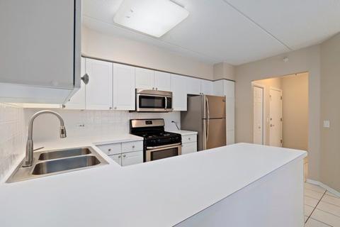 650 S River Rd #404, Des Plaines, IL 60016 photo 17