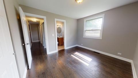 212 Thunderbird Trl, Carol Stream, IL 60188 photo 5