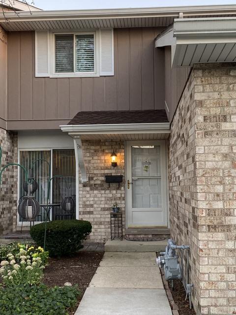 1248 Reading Ct, Wheaton, IL 60189 photo 1