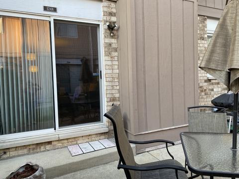 1248 Reading Ct, Wheaton, IL 60189 photo 27