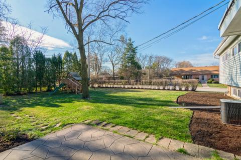 237 Forestway Dr, Northbrook, IL 60062 photo 11