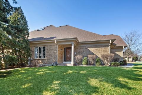 63 Pine Tree Ln, Burr Ridge, IL 60527 photo 1