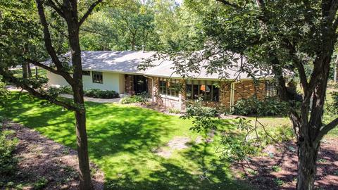 6827 Westgate Rd, Roscoe, IL 61073 photo 1