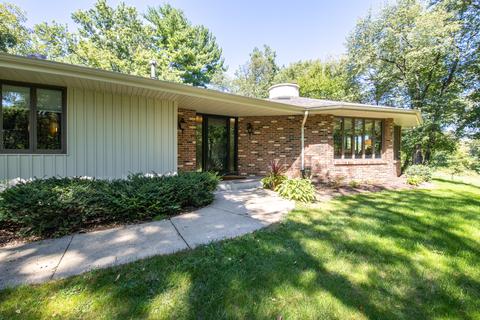 6827 Westgate Rd, Roscoe, IL 61073 photo 3