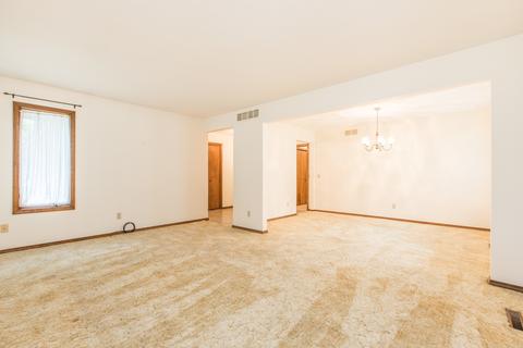 100 Malvern Dr, Normal, IL 61761 photo 6