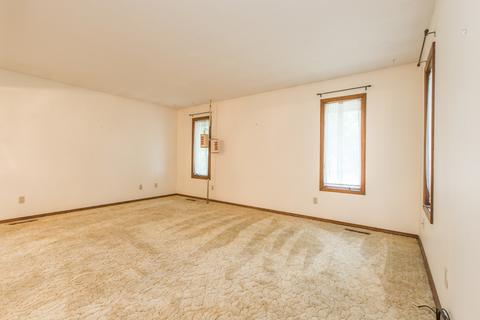 100 Malvern Dr, Normal, IL 61761 photo 4