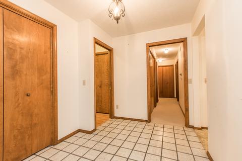 100 Malvern Dr, Normal, IL 61761 photo 3