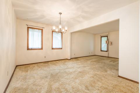 100 Malvern Dr, Normal, IL 61761 photo 8
