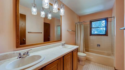 945 Sycamore Ct, Hoffman Estates, IL 60192 photo 15