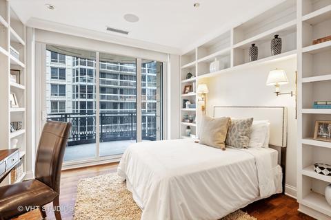 10 E Delaware Pl #31D, Chicago, IL 60611 photo 17