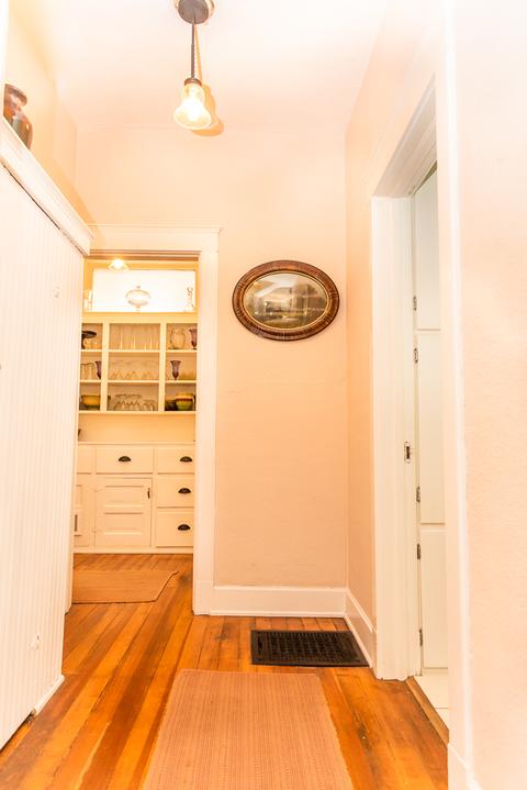 317 E 3rd St, Dixon, IL 61021 photo 4