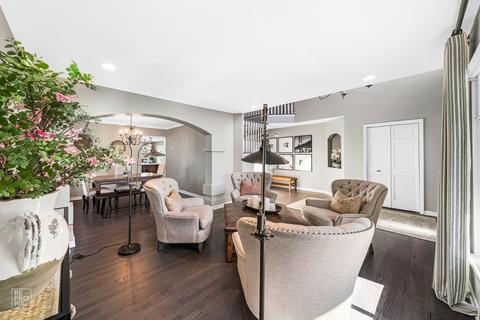 2560 Pinehurst Dr, Aurora, IL 60506 photo 4