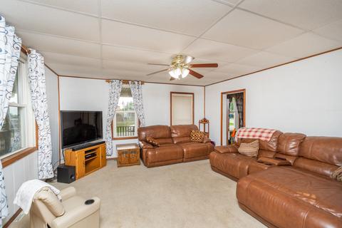 202 E Franklin St, Downs, IL 61736 photo 7