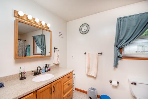 202 E Franklin St, Downs, IL 61736 photo 12