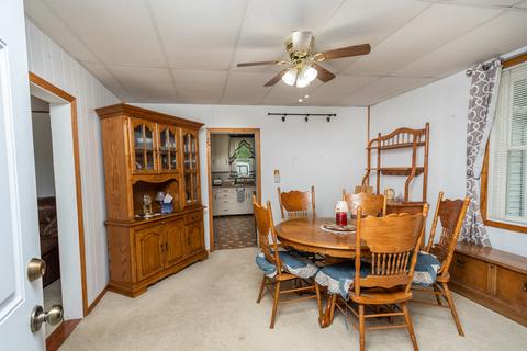 202 E Franklin St, Downs, IL 61736 photo 2