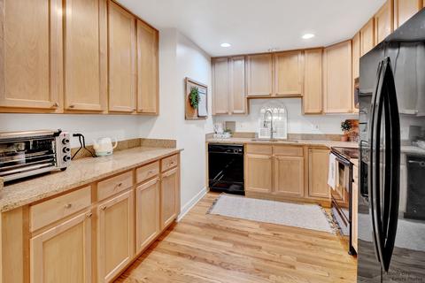 5400 Astor Ln #211, Rolling Meadows, IL 60008 photo 9