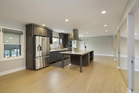 902 Suffield Ter, Northbrook, IL 60062 photo 4
