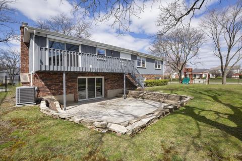 902 Suffield Ter, Northbrook, IL 60062 photo 19