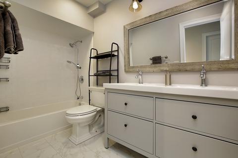 902 Suffield Ter, Northbrook, IL 60062 photo 11