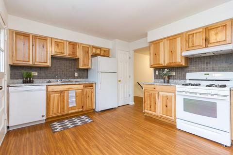 885 S 7th Ave, Kankakee, IL 60901 photo 5