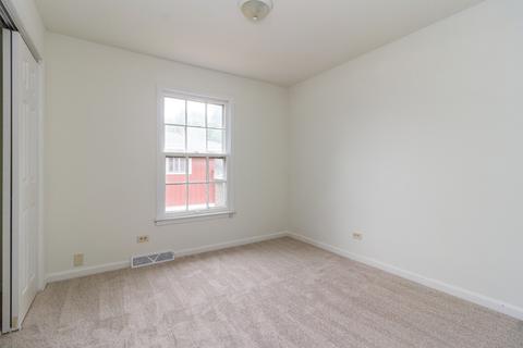 885 S 7th Ave, Kankakee, IL 60901 photo 11