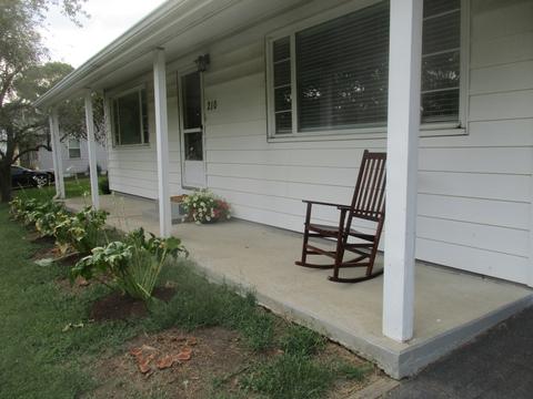 210 E Mckinley St, Philo, IL 61864 photo 2