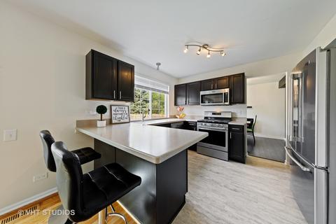 472 Topaz Ln, Bartlett, IL 60103 photo 9