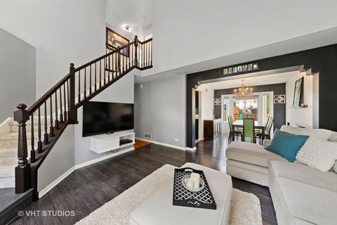 472 Topaz Ln, Bartlett, IL 60103 photo 4