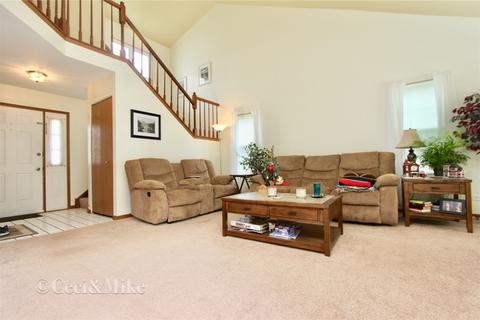 651 Dorset Ct, Wheeling, IL 60090 photo 4