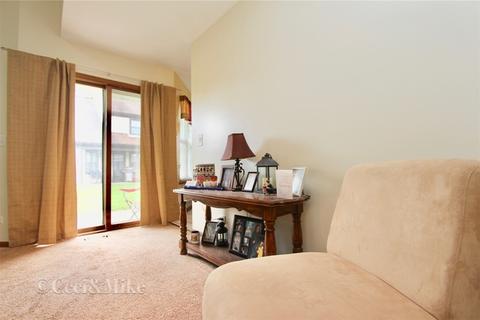 651 Dorset Ct, Wheeling, IL 60090 photo 9