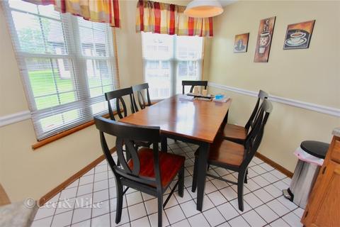 651 Dorset Ct, Wheeling, IL 60090 photo 6