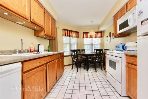 651 Dorset Ct, Wheeling, IL 60090 photo 8