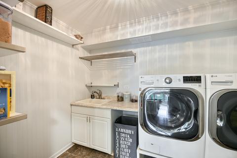 1523 Wadsworth Rd, Wheaton, IL 60189 photo 15