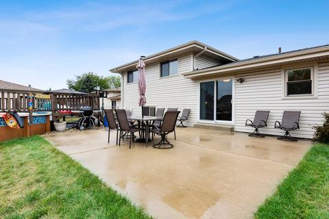 951 Balsam Ln, Bartlett, IL 60103 photo 13