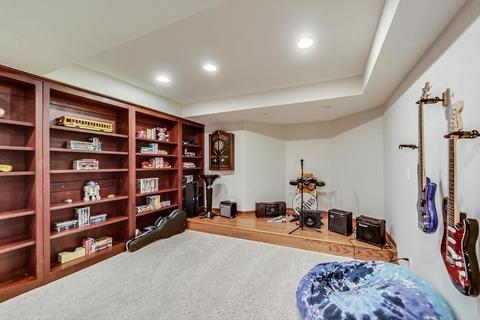 106 Mitchell Cir, Wheaton, IL 60189 photo 33