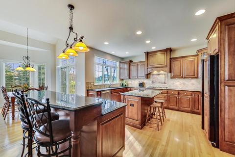 106 Mitchell Cir, Wheaton, IL 60189 photo 12