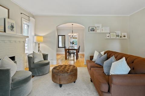 808 E Willow Ave, Wheaton, IL 60187 photo 12