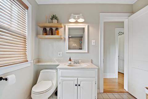 808 E Willow Ave, Wheaton, IL 60187 photo 30