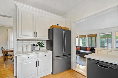 808 E Willow Ave, Wheaton, IL 60187 photo 22