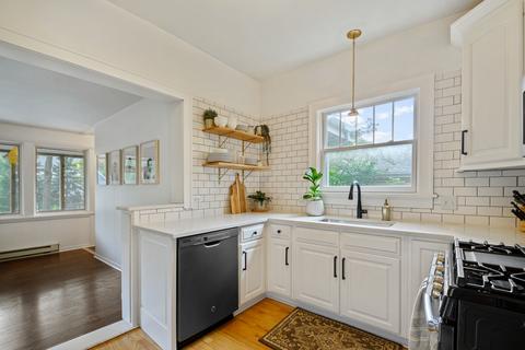808 E Willow Ave, Wheaton, IL 60187 photo 18