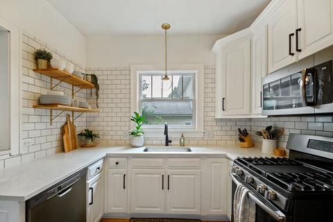 808 E Willow Ave, Wheaton, IL 60187 photo 19