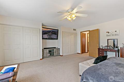 2208 Evergreen Cir, Mchenry, IL 60050 photo 9