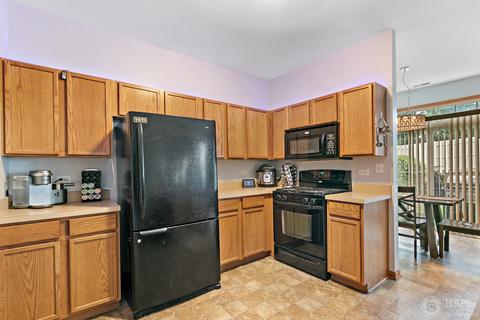2208 Evergreen Cir, Mchenry, IL 60050 photo 4