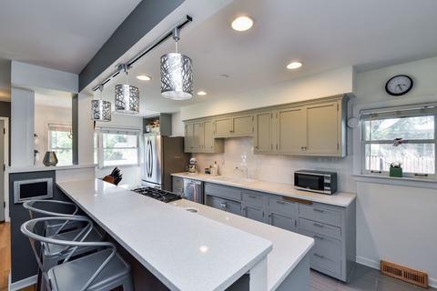 715 Crest St, Wheaton, IL 60189 photo 7