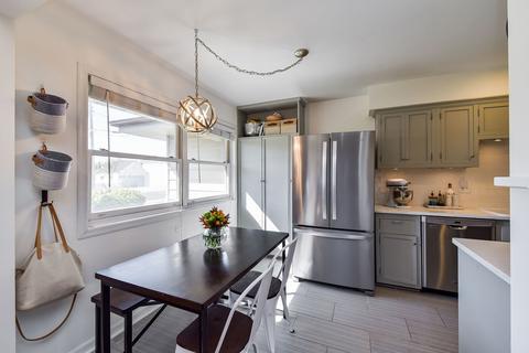 715 Crest St, Wheaton, IL 60189 photo 3