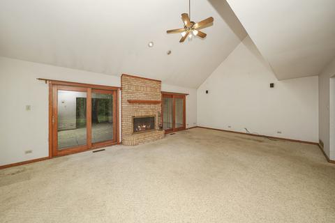 23008 Oakland Dr, Steger, IL 60475 photo 11